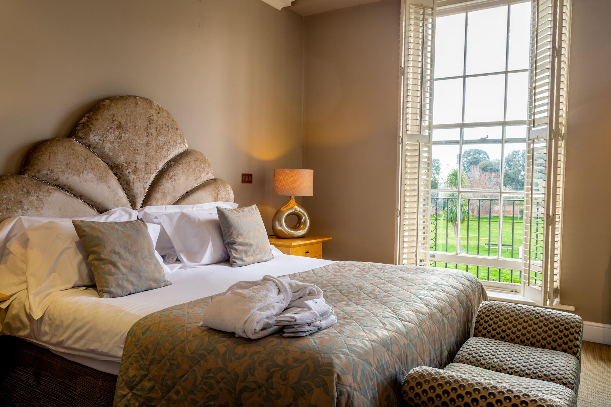 The Kings Arms Hotel 4*