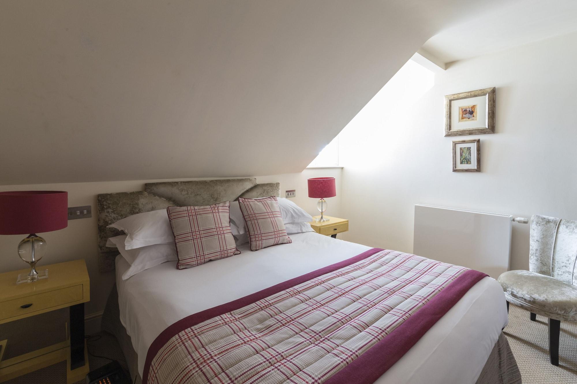 The Kings Arms Hotel 4*